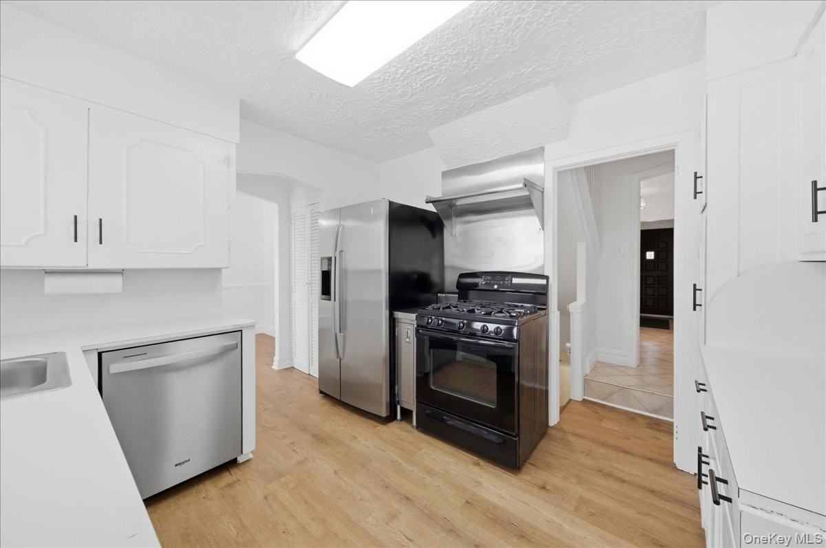 54 Vernon Pkwy - Photo 6 of 21