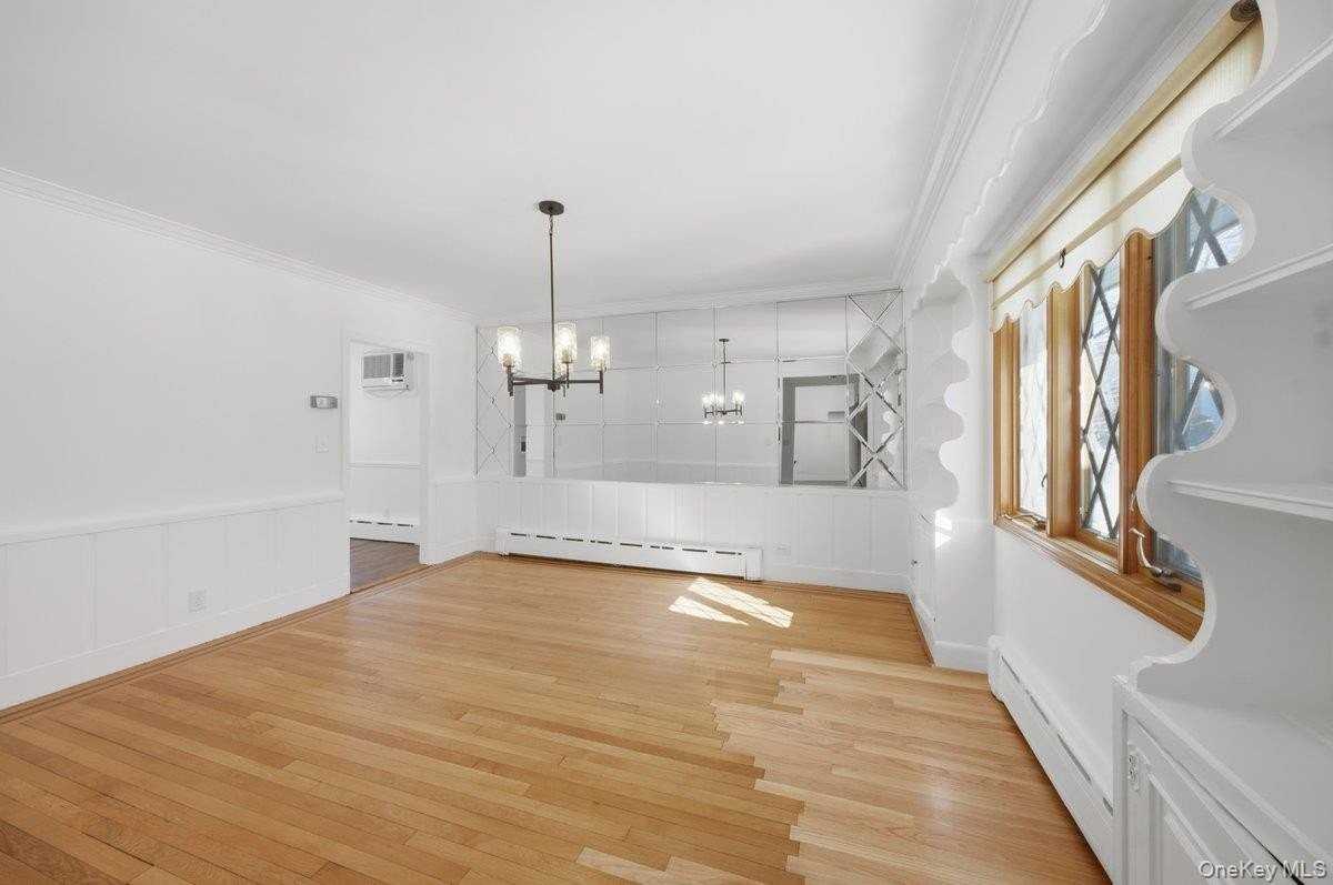 54 Vernon Pkwy - Photo 7 of 21