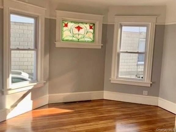30 Manitou Ave - Photo 4 of 10
