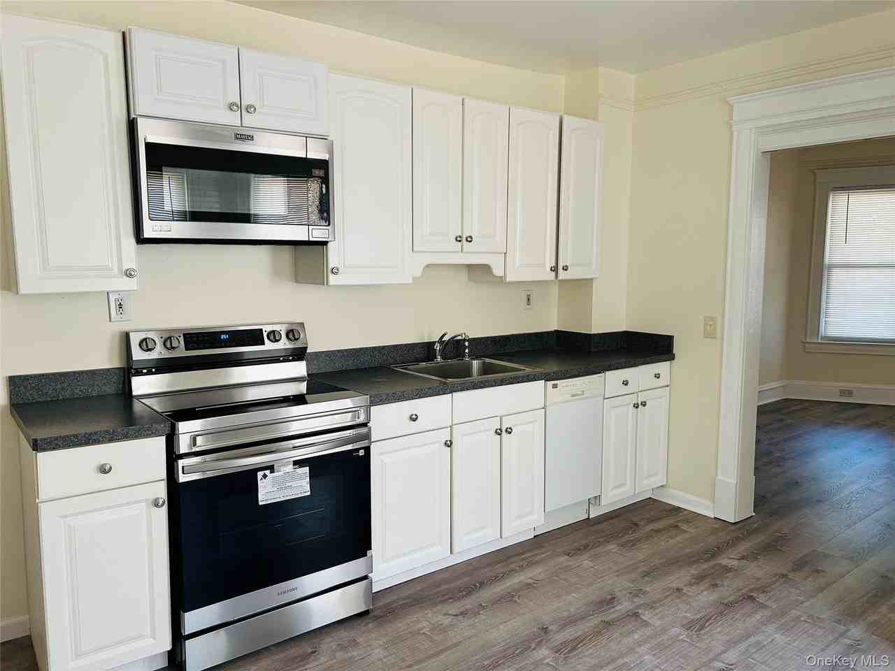 46 Totten Pl