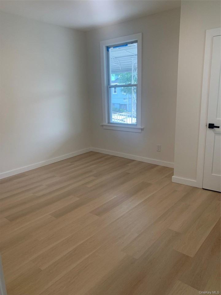 36 4th St #1 - Photo 4 of 10