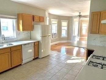 684 Washington St #2 - Photo 3 of 5