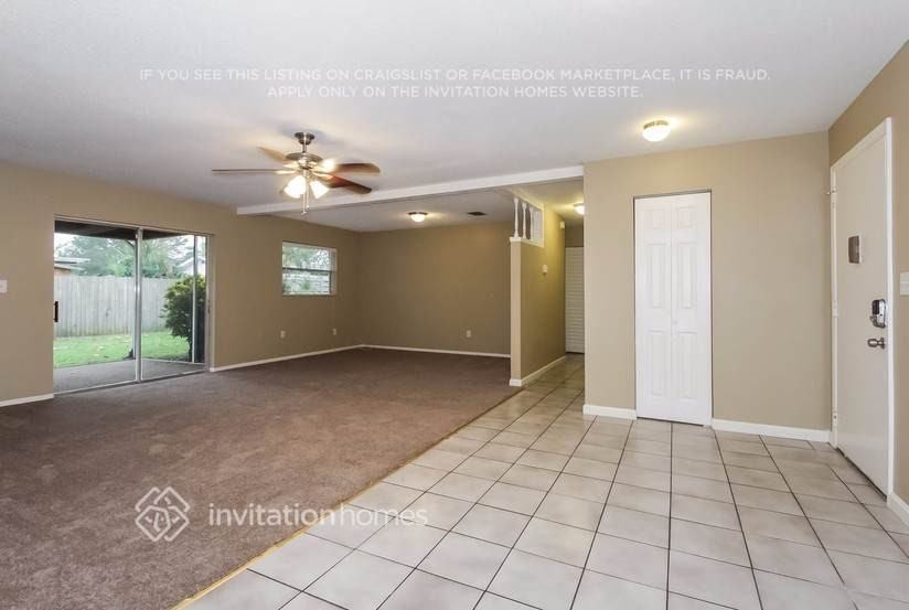 2801 20th Avenue Dr W - Photo 2 of 19