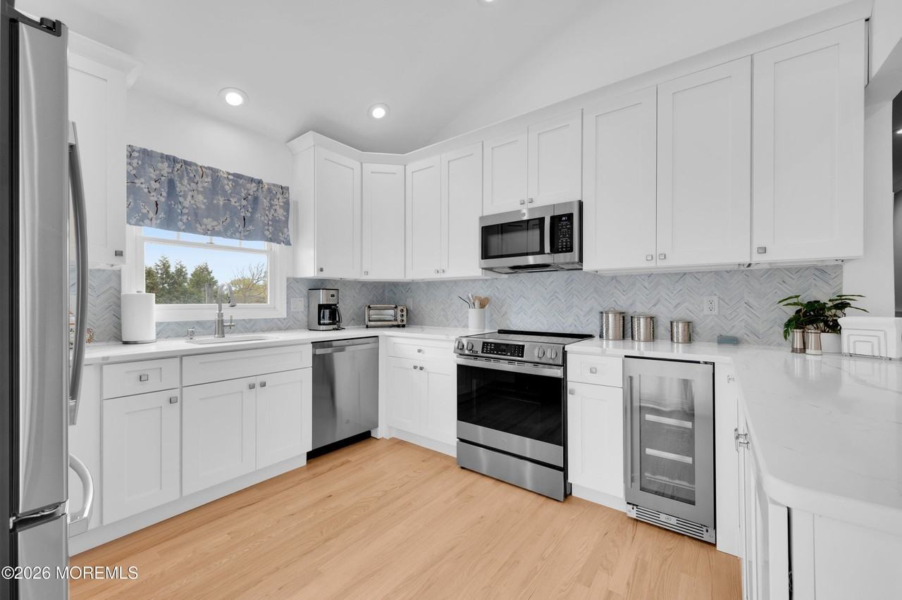41A Mount St - Photo 2 of 33