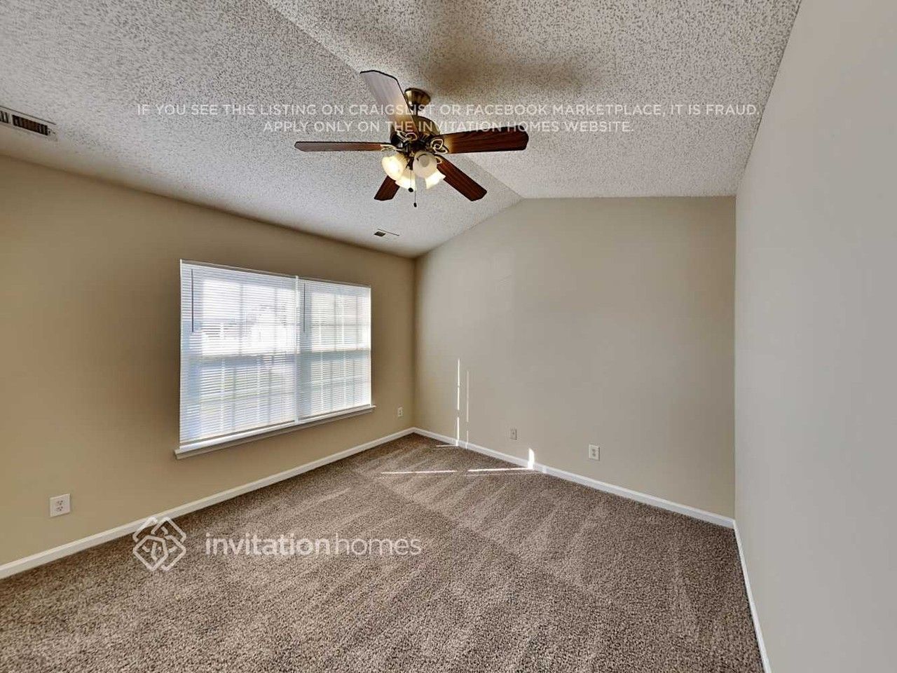 1402 Bray Dr - Photo 5 of 9