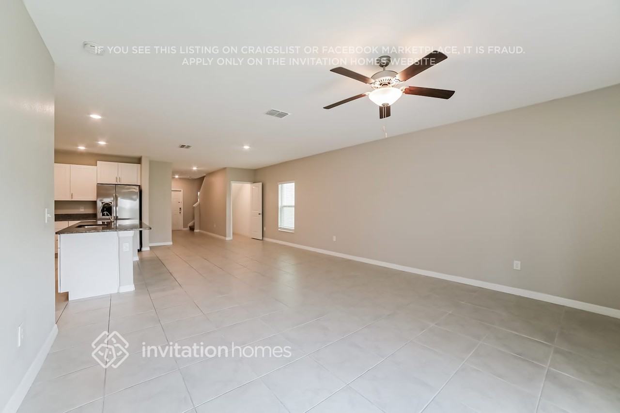 7745 Silver Berry Ct - Photo 4 of 18