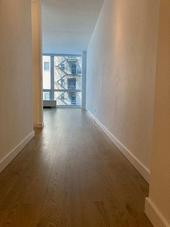 2400 N Lakeview Ave #1016 - Photo 2 of 18
