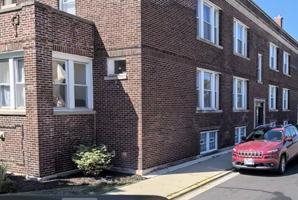 featured image of 1900 Harvey Ave #2W