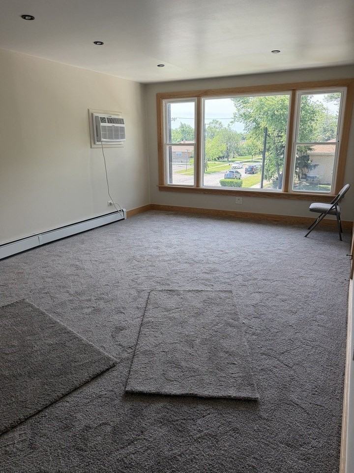 6048 W 79th St #3 - Photo 5 of 13