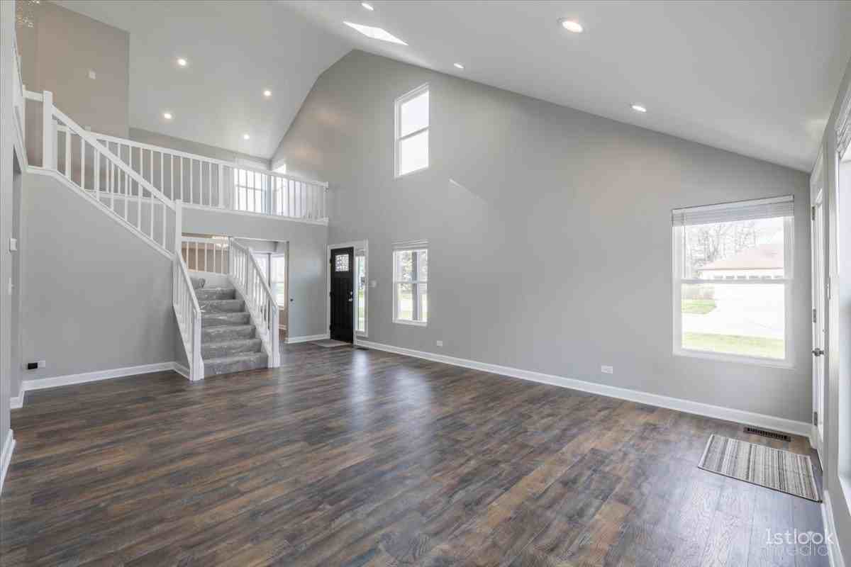 1801 Shetland Rd - Photo 3 of 19
