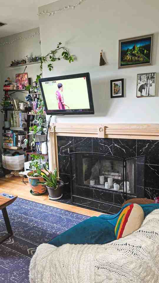 1442 W Chestnut St #1 - Photo 4 of 10