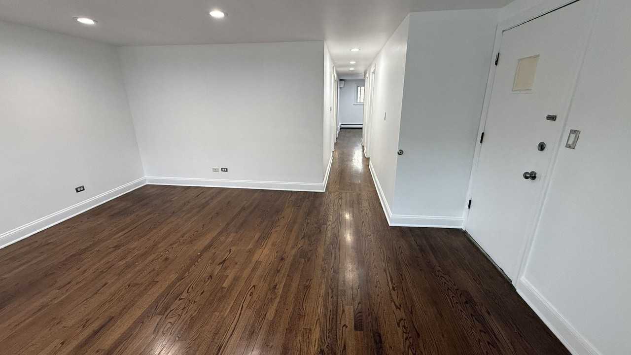 2232 N River Rd #3 - Photo 4 of 19