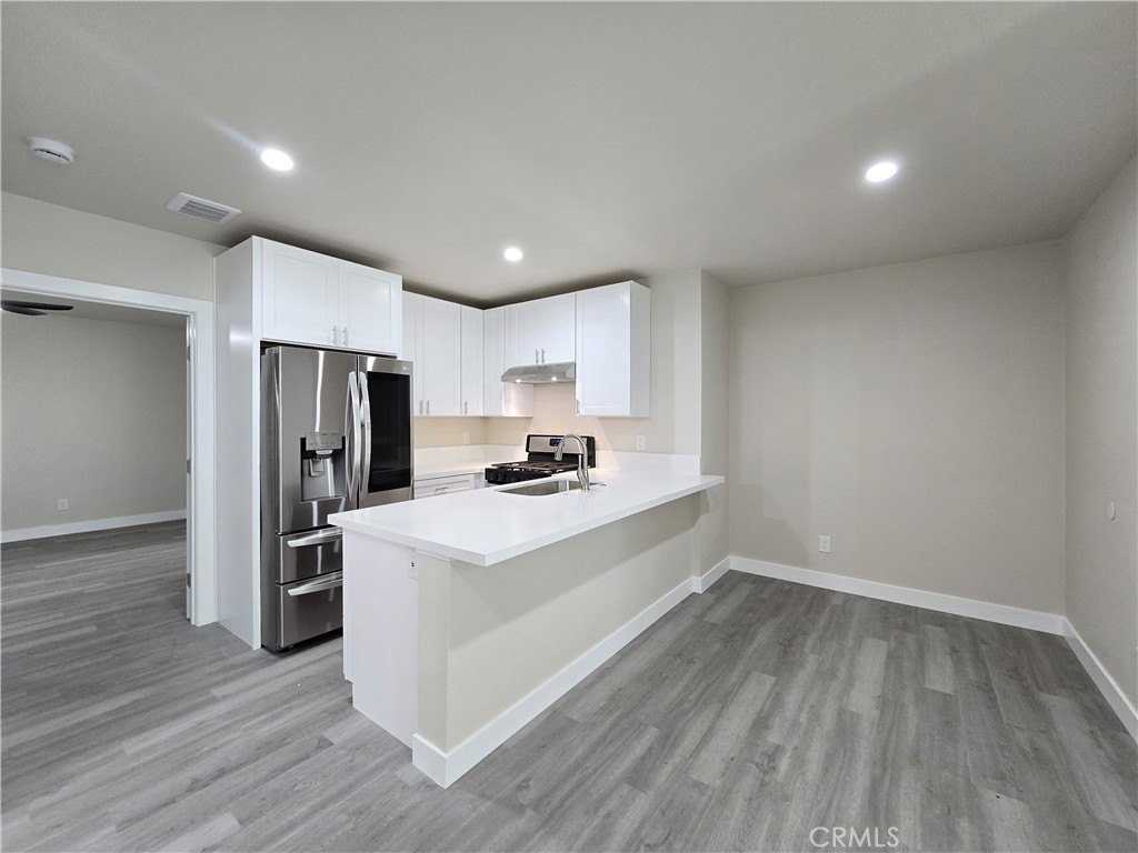 4653 Emerson St - Photo 2 of 24
