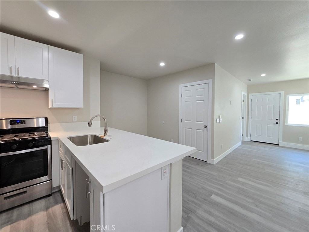 4653 Emerson St - Photo 4 of 24