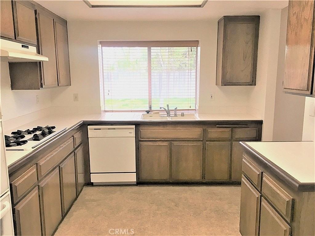 11054 Wesley Ave - Photo 3 of 19