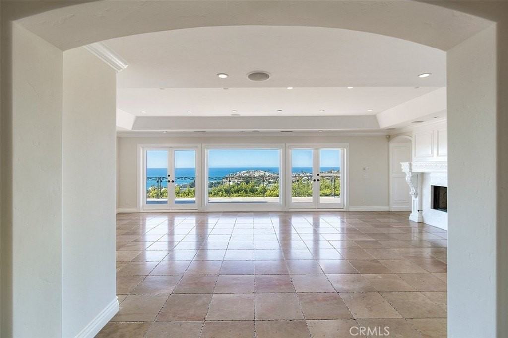 517 Emerald Bay - Photo 6 of 39
