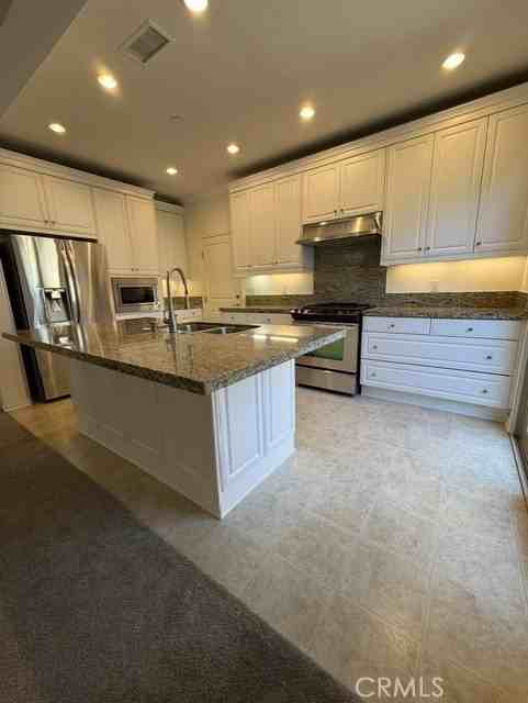 224 Overbrook - Photo 4 of 14