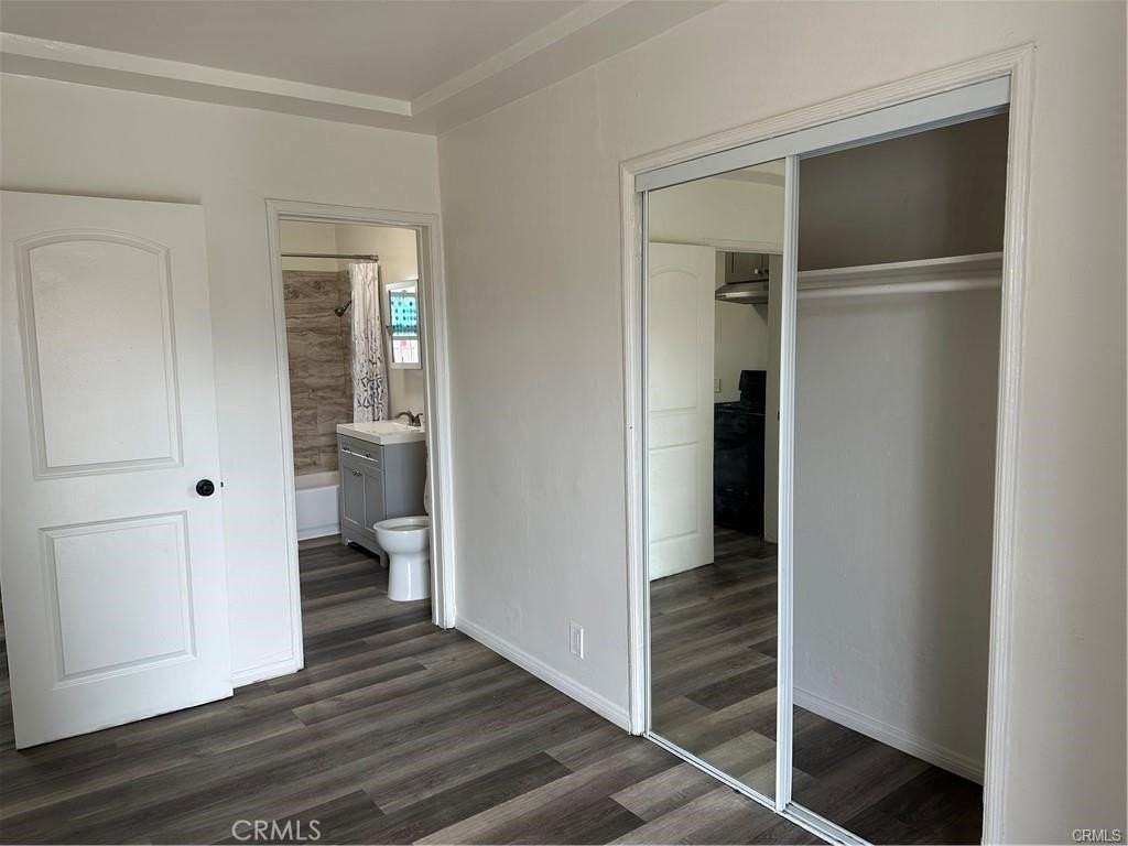 8803 S Hoover St - Photo 6 of 8