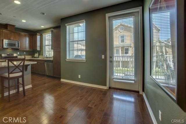 1422 Mayfield Way - Photo 7 of 16