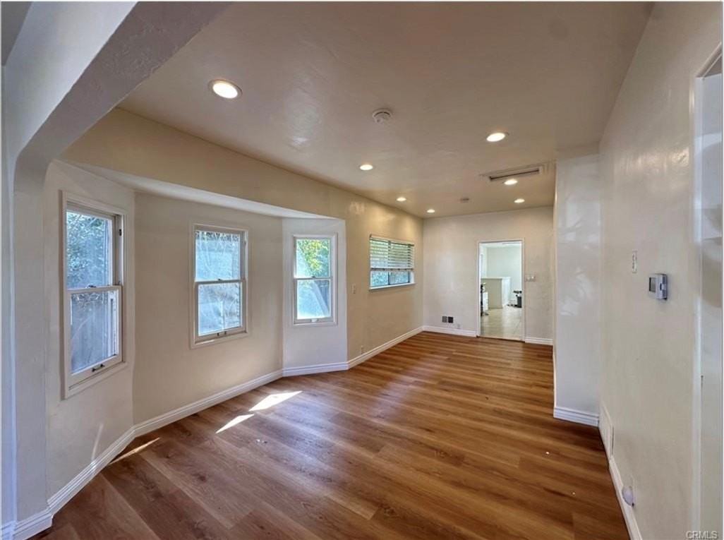 408 8th St - Photo 5 of 22