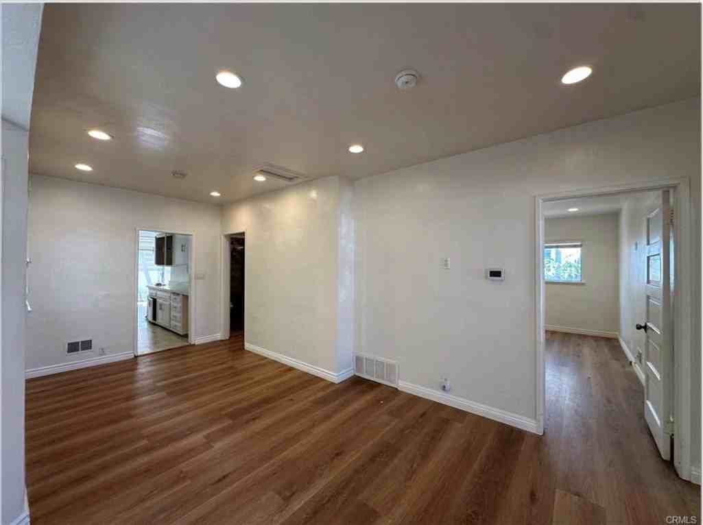 408 8th St - Photo 6 of 22