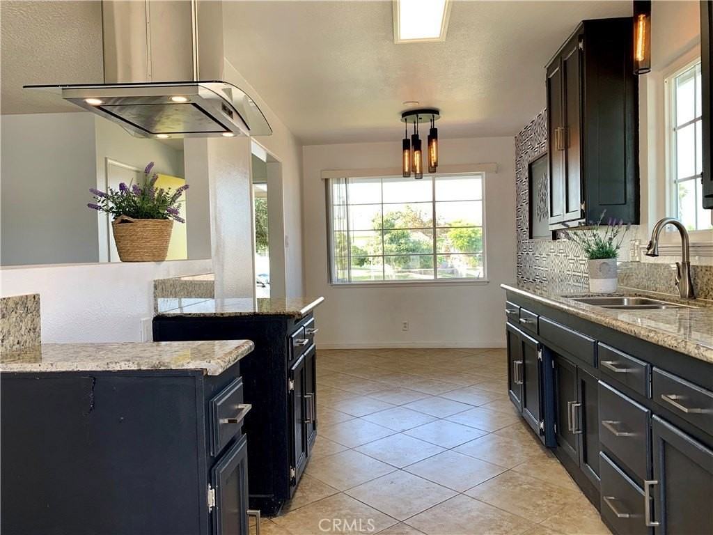 11105 Milano Ave - Photo 3 of 30