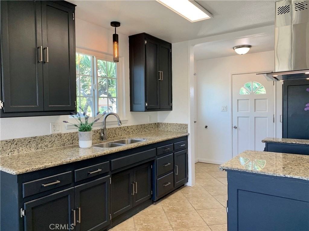 11105 Milano Ave - Photo 5 of 30