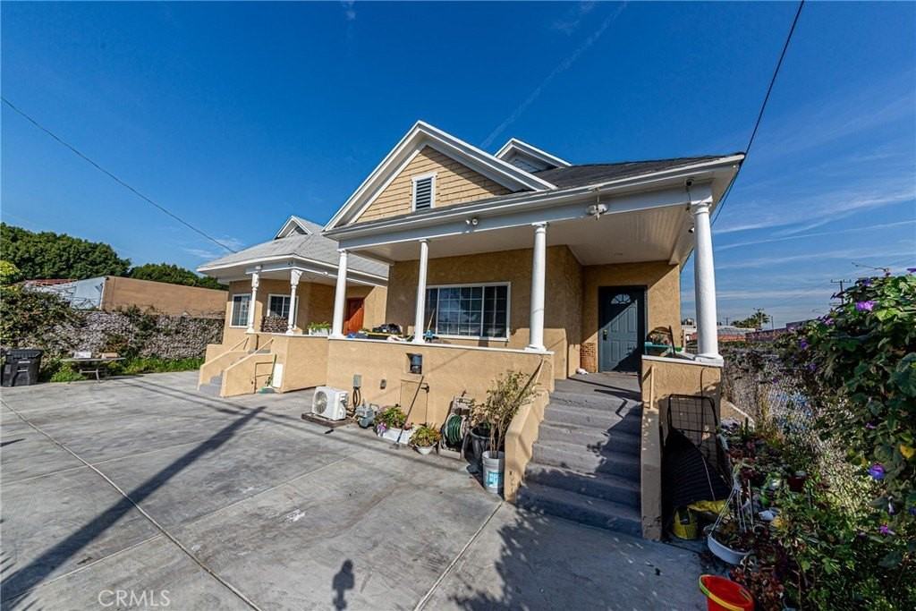229 W 28th St - Photo 2 of 19