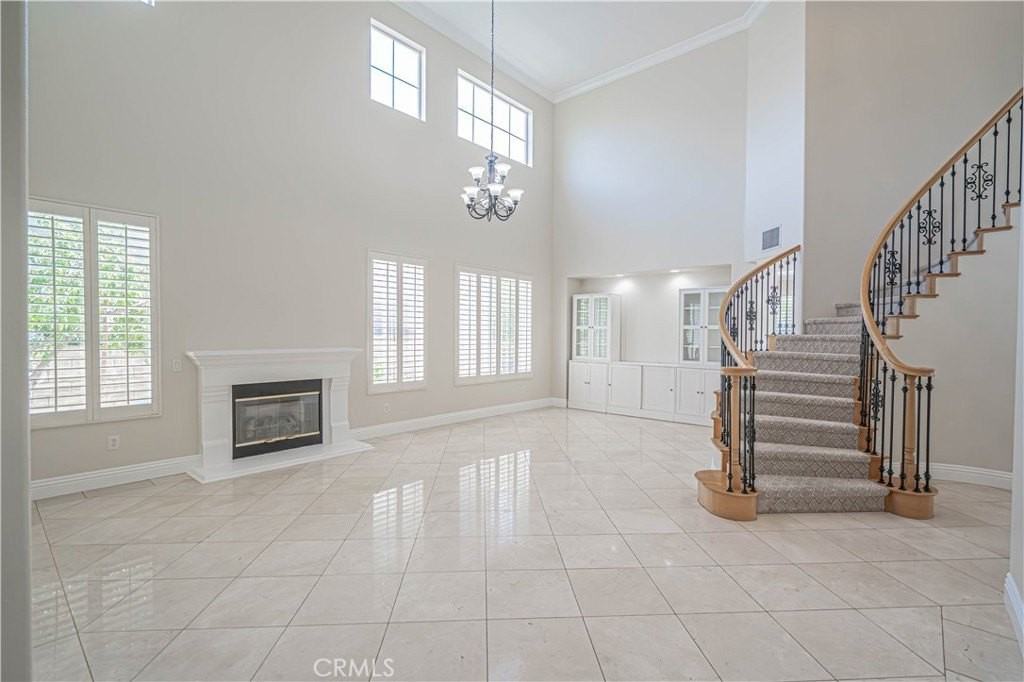 25910 Tennyson Ln - Photo 4 of 47