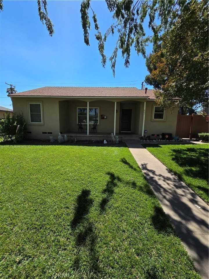 863 N 9th Ave