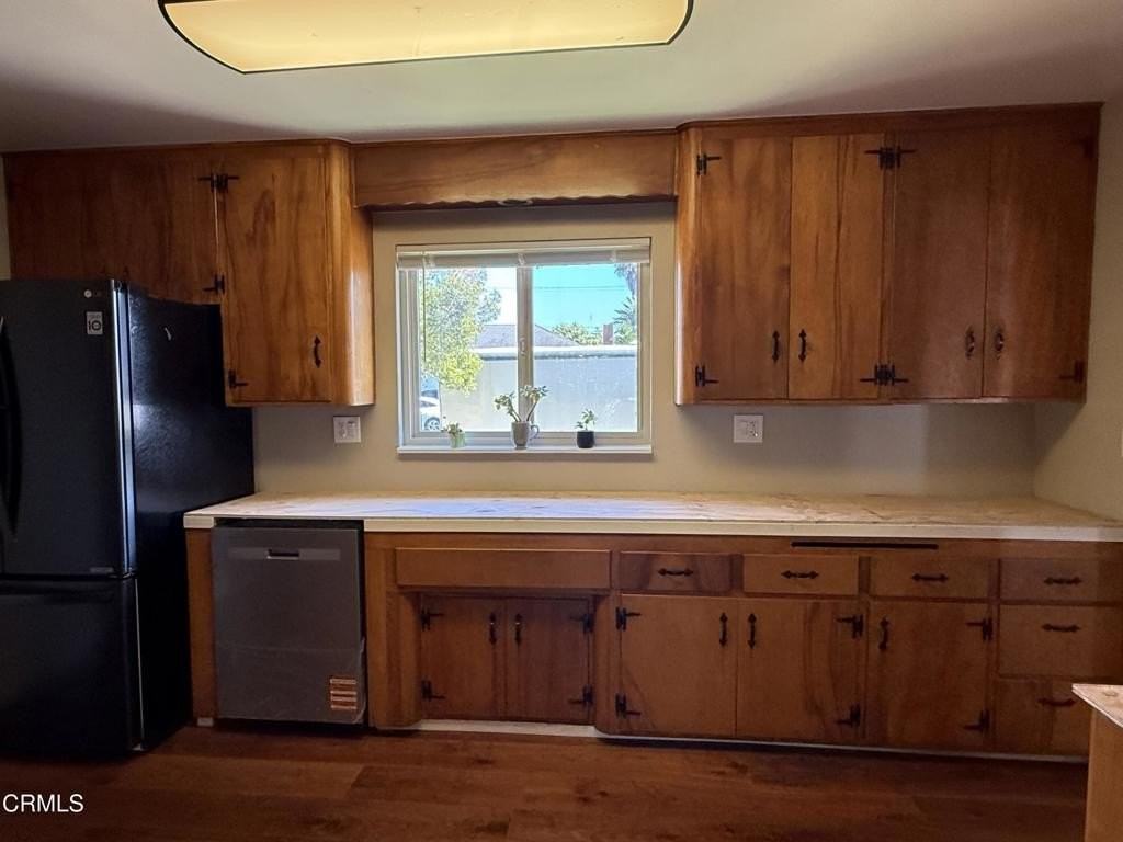 453 Eastwood Dr - Photo 6 of 28