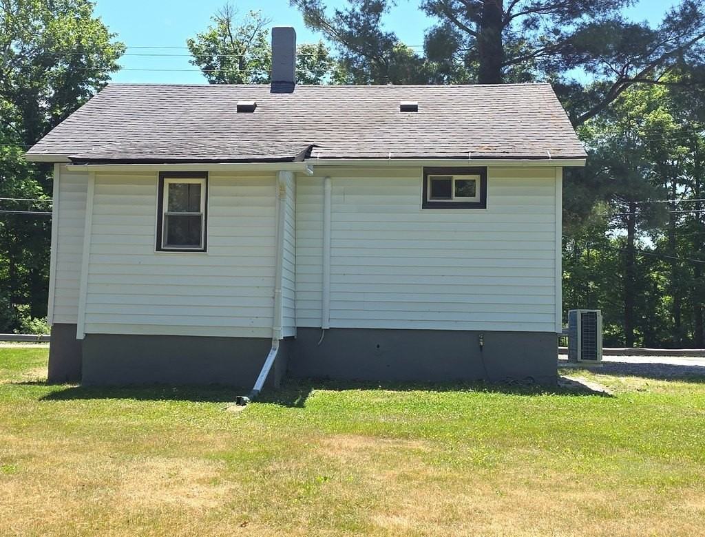 1945 Bradley Creek Rd - Photo 6 of 27
