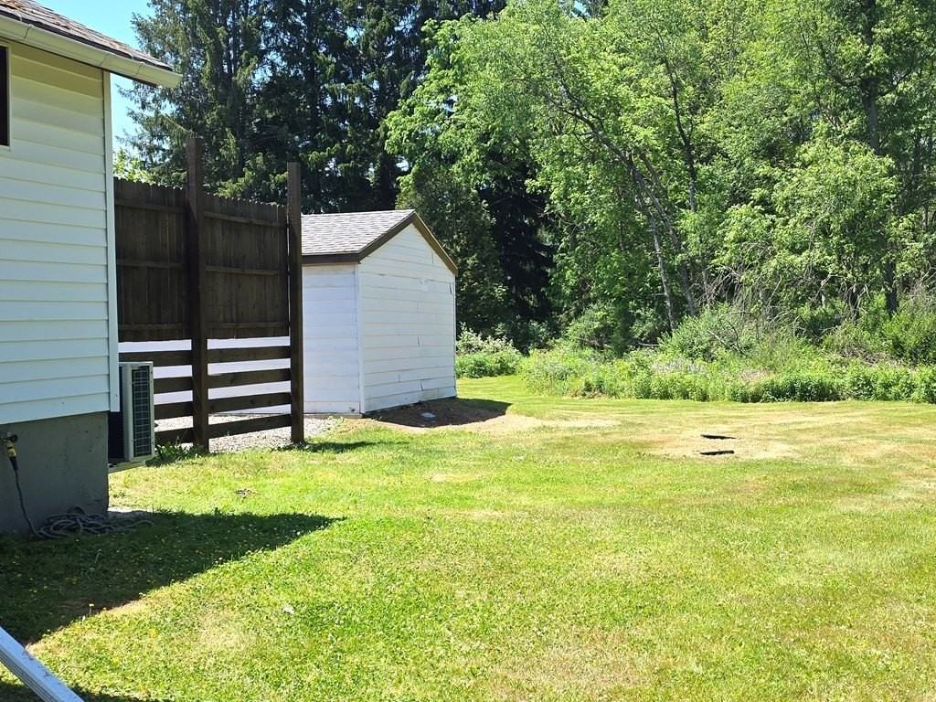 1945 Bradley Creek Rd - Photo 7 of 27