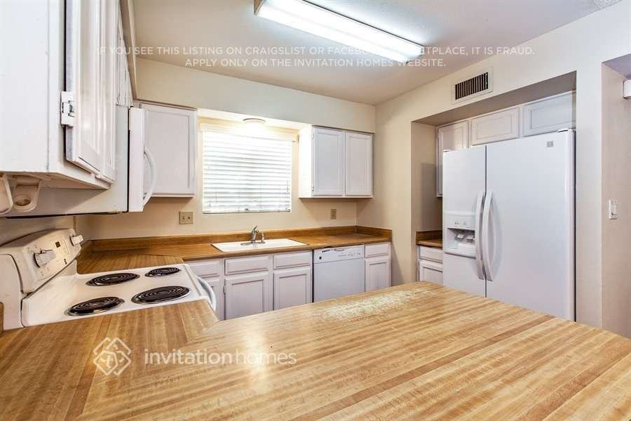 215 N Kachina - Photo 5 of 19