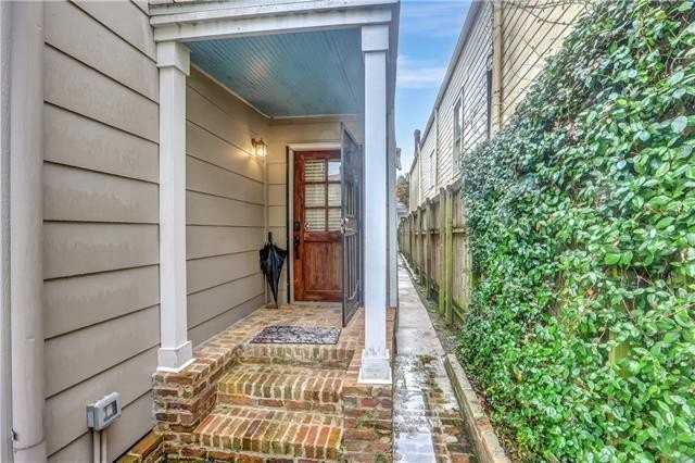 723 Kerlerec St #C - Photo 2 of 11