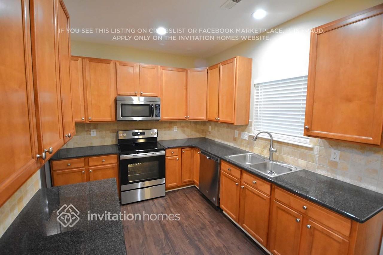 466 Pier Point Ct Nw - Photo 6 of 15