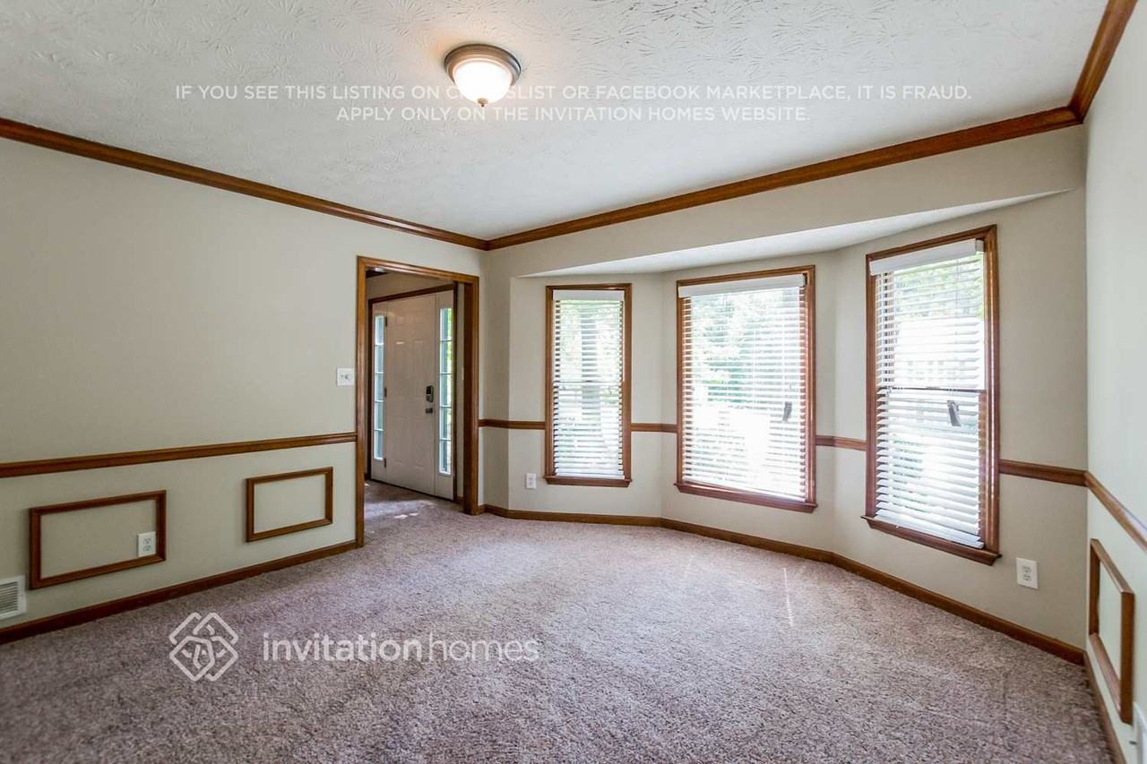 5130 Brownwood Dr - Photo 3 of 20
