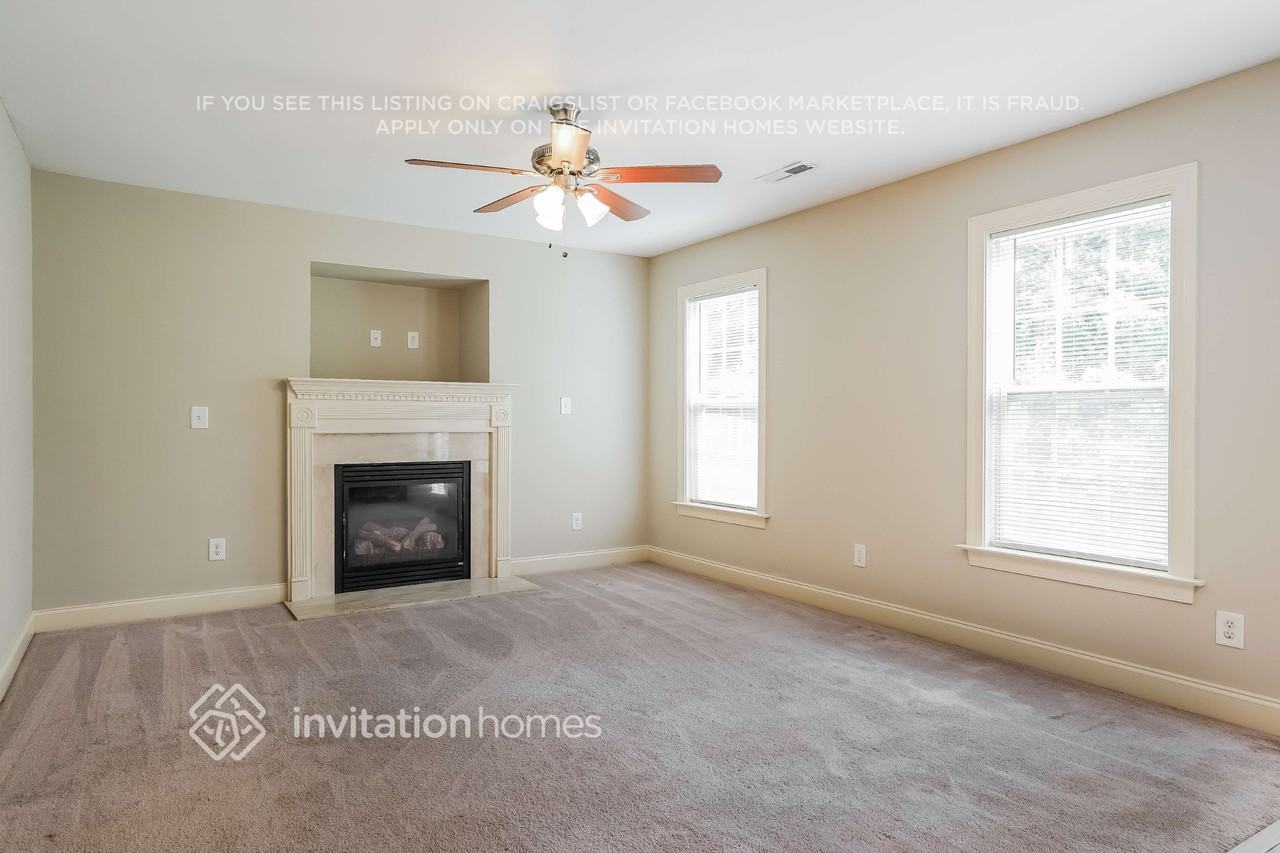 1505 Dexter Ridge Dr - Photo 3 of 16