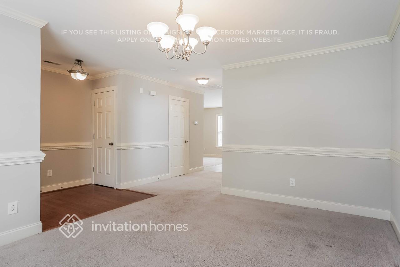 1505 Dexter Ridge Dr - Photo 4 of 16