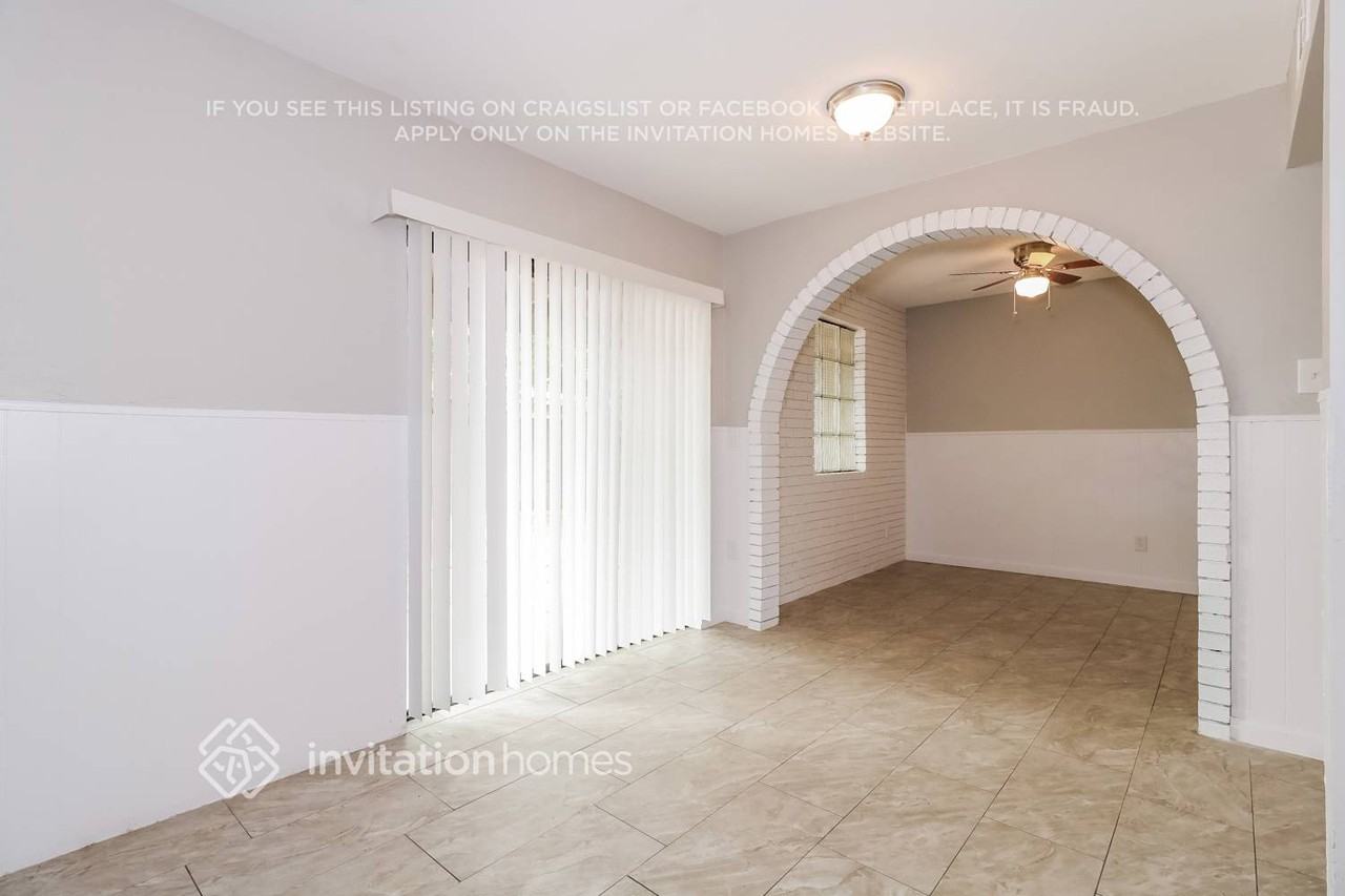 4143 N 74th Dr - Photo 6 of 16
