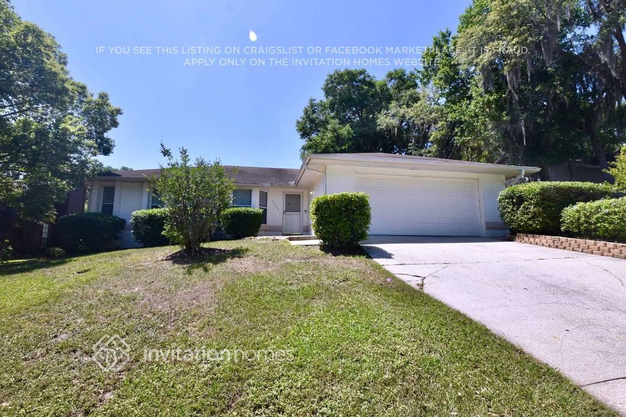 7028 Doehring Dr - Photo 3 of 5