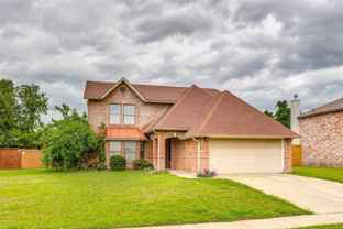 12010 Peachtree Ln - Photo 1 of 1