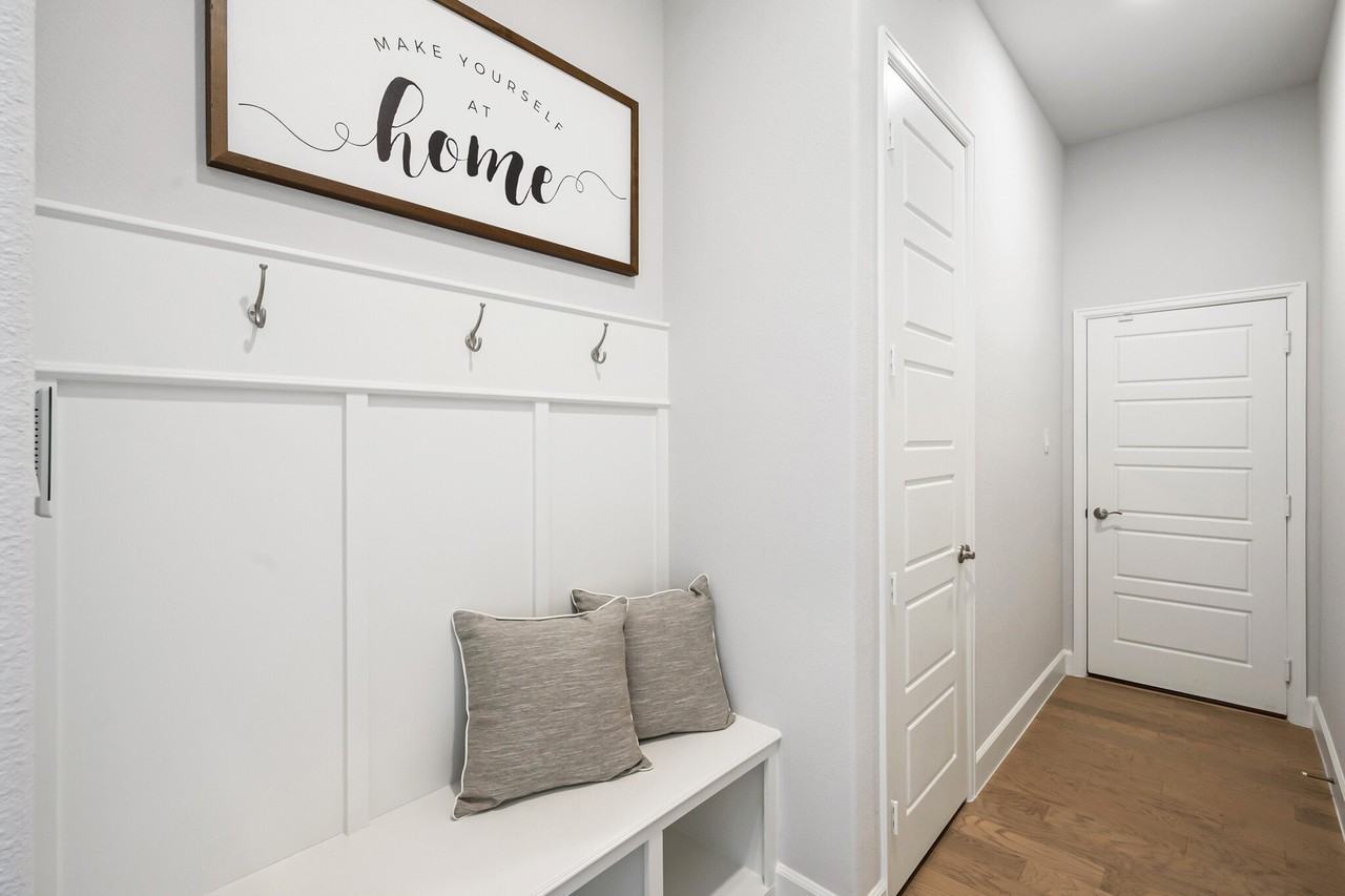 552 Horsetail Way - Photo 7 of 40