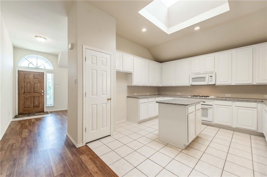 2424 Brycewood Ln - Photo 7 of 28