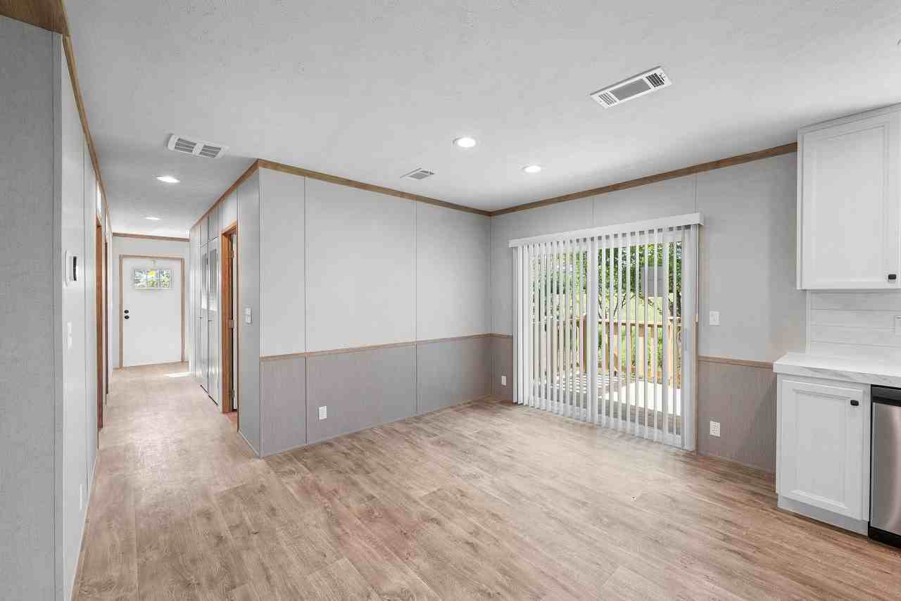 11739 State Highway 11 W - Photo 5 of 29