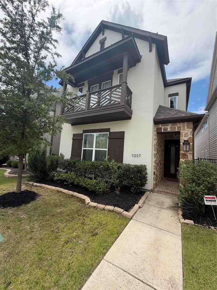 1037 Drew Ln - Photo 2 of 18