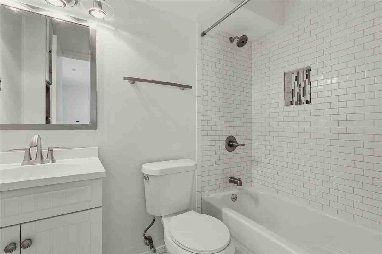 7935 Royal Ln #217 - Photo 5 of 11