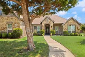 featured image of 123 Claremont Dr