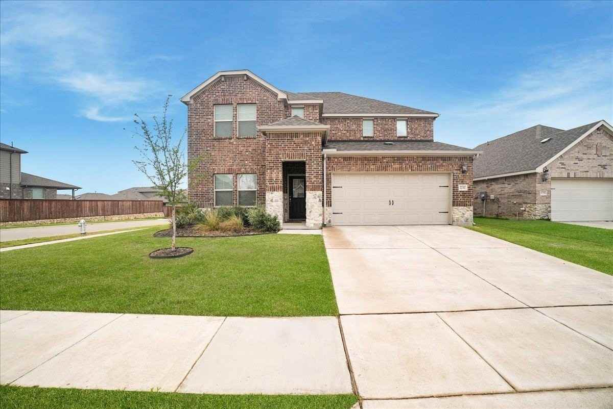 2232 Sun Star Dr - Photo 4 of 37
