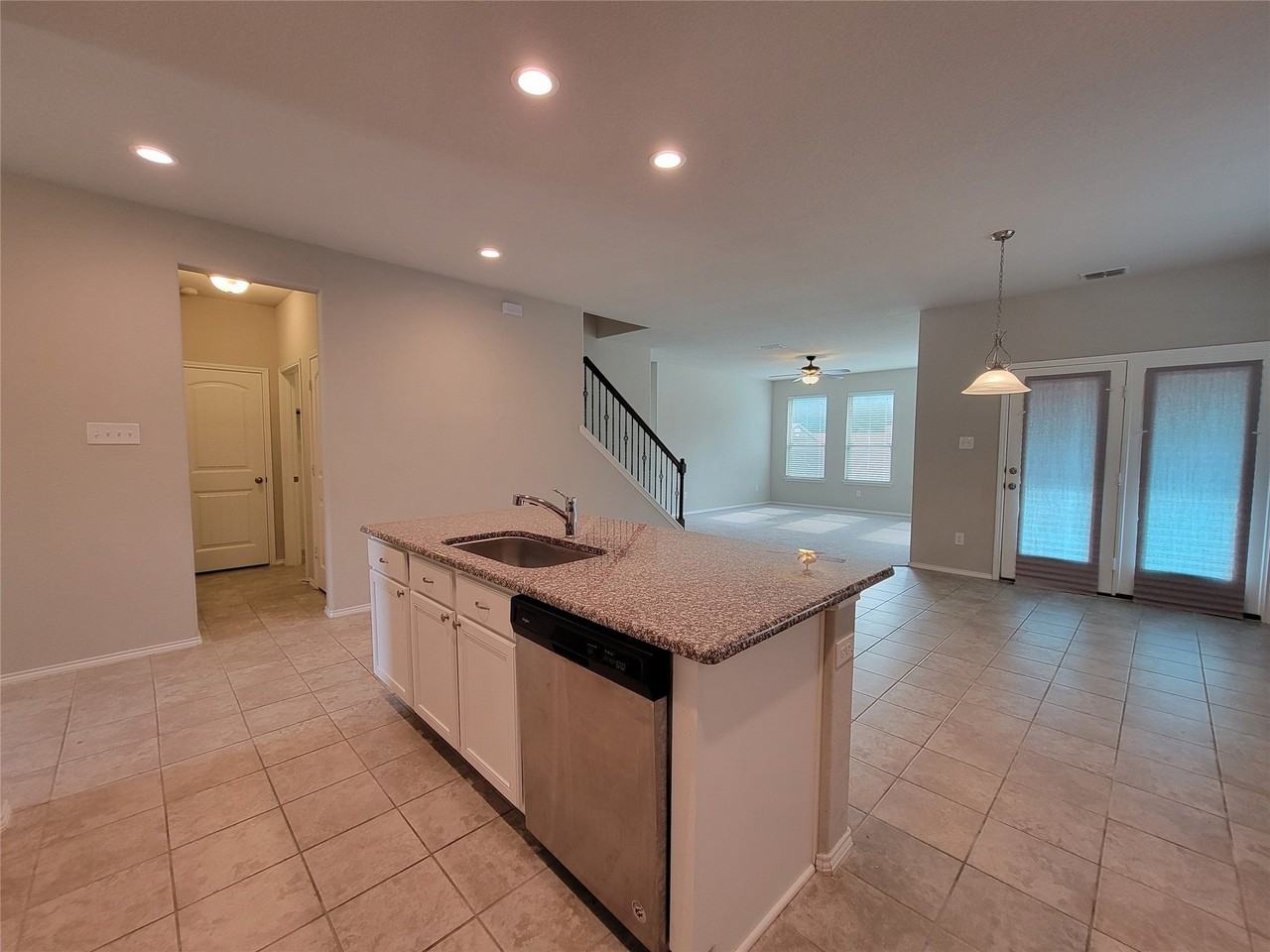 4725 Redbud Dr - Photo 3 of 22